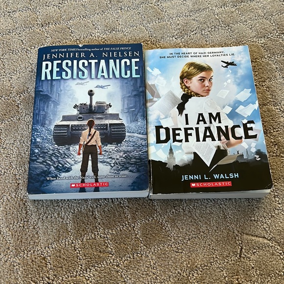 2 WWII middle reader novels. Bundle to Save - Picture 1 of 2